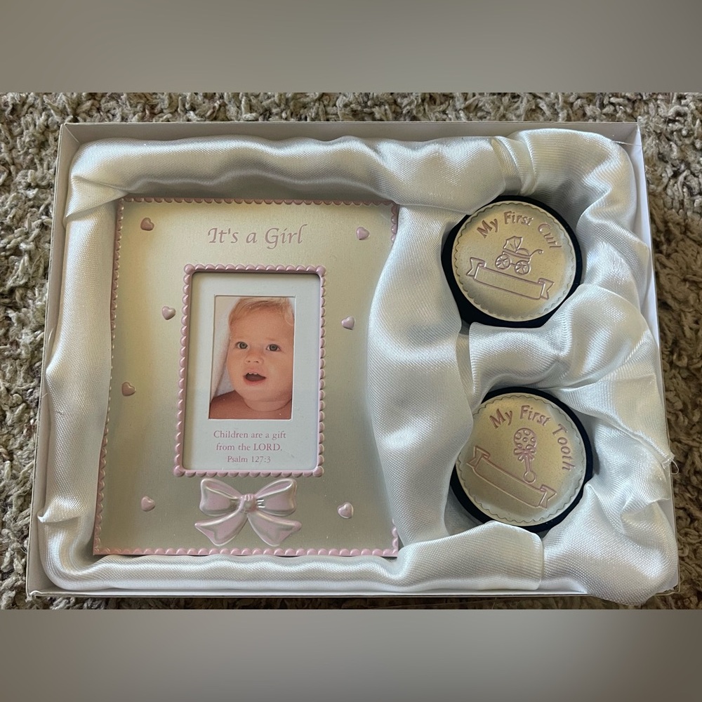 Brand New Baby Girl Keepsake Gift Set